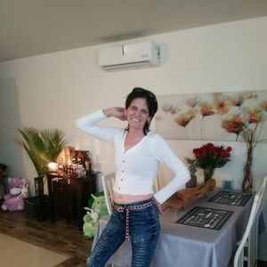 Meet your Posher, Louise